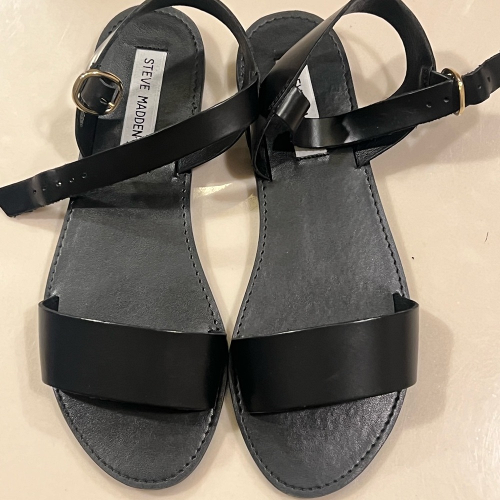 Steve Madden black leather sandals